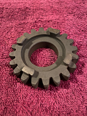 1980-1983 & 1985, 1987-1988 Husqvarna 6th Gear on L/S 20 teeth 16-12-357-01 NOS