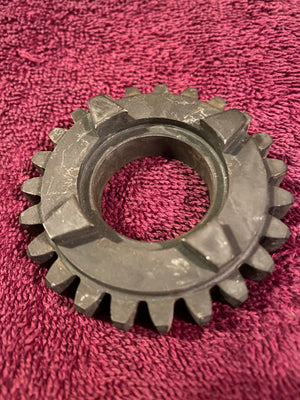 1980-1988 Husqvarna 4th Gear on M/S 23 teeth 16-11-837-01 NOS