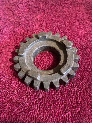 1973-1982 Husqvarna 6th Gear on L/S 21 teeth 16-12-411-01 NOS