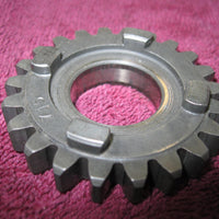 1980-1988 Husqvarna 5th Gear on L/S 22 teeth 16-11-715-01 NOS