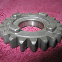 1980-1988 Husqvarna 5th Gear on L/S 22 teeth 16-11-715-01 NOS